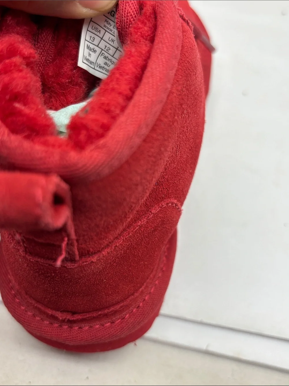 UGG Neumel for little kids, box 72